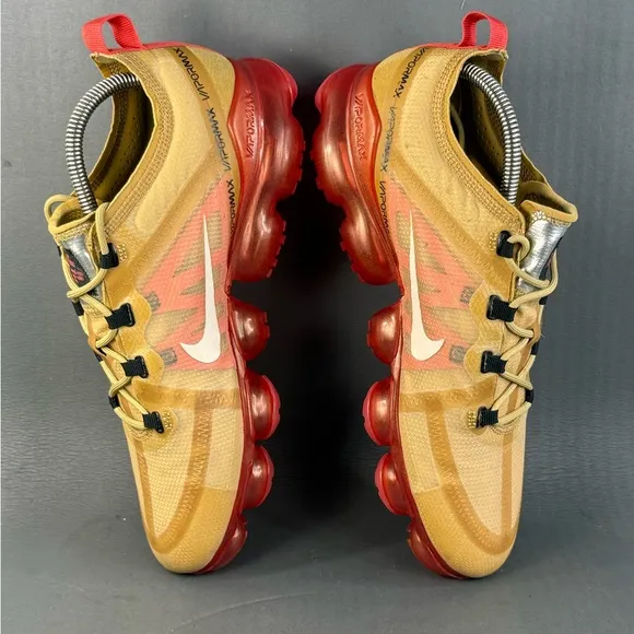 Nike Air VaporMax 2019 Club Gold Ember Glow athletic sneaker shoes men’s 10.5