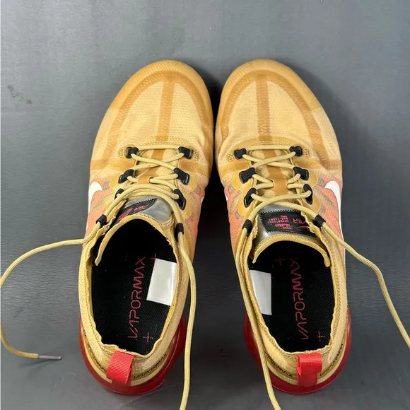 Nike Air VaporMax 2019 Club Gold Ember Glow athletic sneaker shoes men’s 10.5