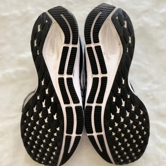 Nike Air Zoom Pegasus 35 Running Shoes