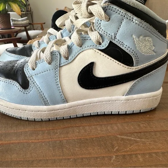 Nike Black and Blue High-Top Sneakers