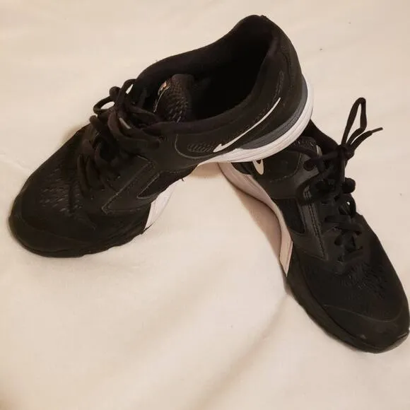 Nike Black White Swoosh TriFusion Running Sneaker Mesh Overlay Women's 7.5