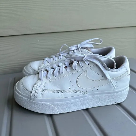 Nike Blazer Low Platform Sneakers All White Size 7.5 Women’s Lace Up Style