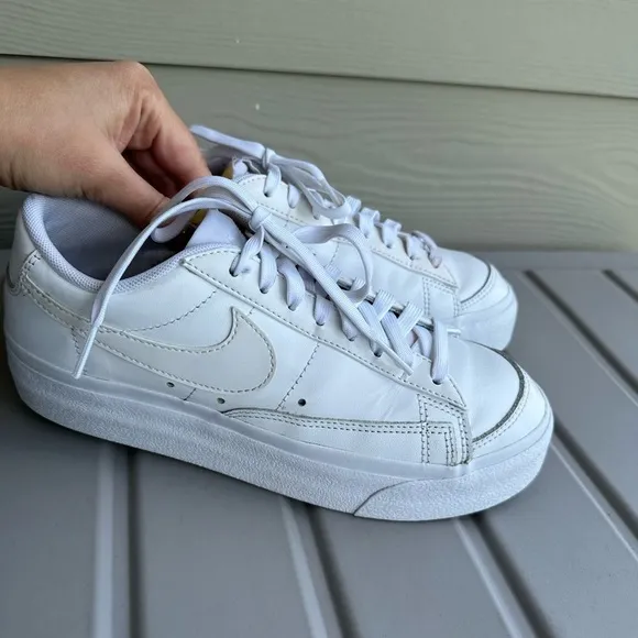 Nike Blazer Low Platform Sneakers All White Size 7.5 Women’s Lace Up Style