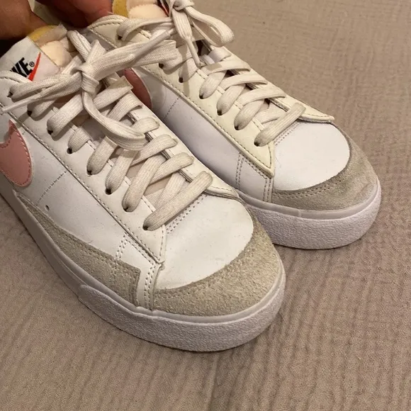 NIKE Blazer Low Platform sneakers . Size 8