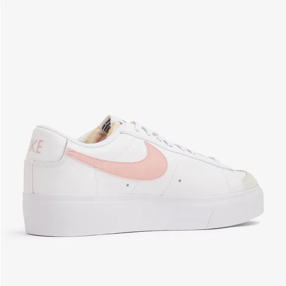NIKE Blazer Low Platform sneakers . Size 8
