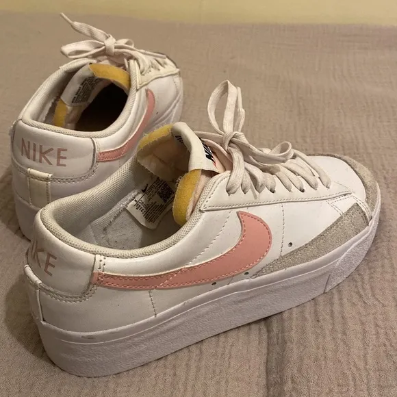 NIKE Blazer Low Platform sneakers . Size 8