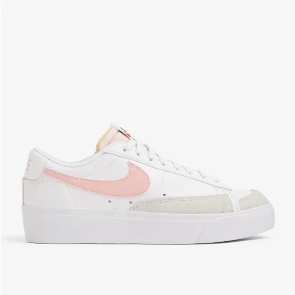 NIKE Blazer Low Platform sneakers . Size 8
