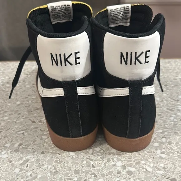 Nike Blazer Mid 77 Black White Gum Size11.5