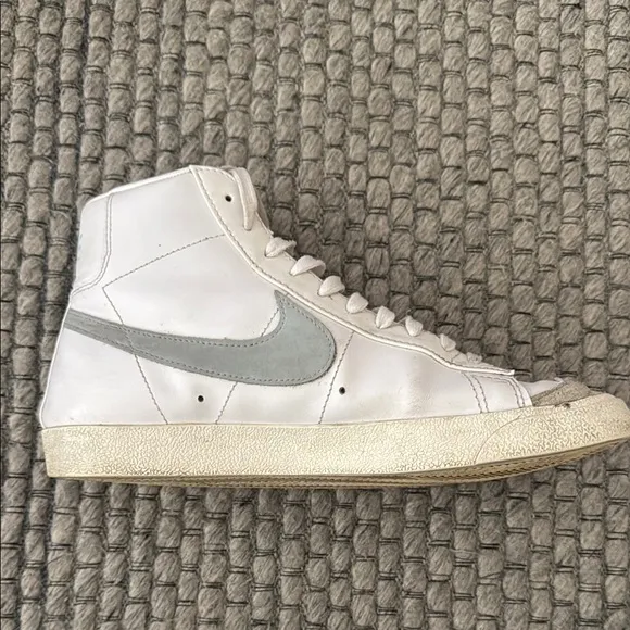 Nike Blazer Mid ‘77 VNTG white/Celestine Blue-Sail Sneakers