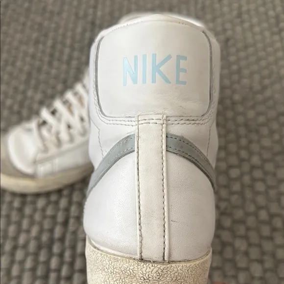 Nike Blazer Mid ‘77 VNTG white/Celestine Blue-Sail Sneakers