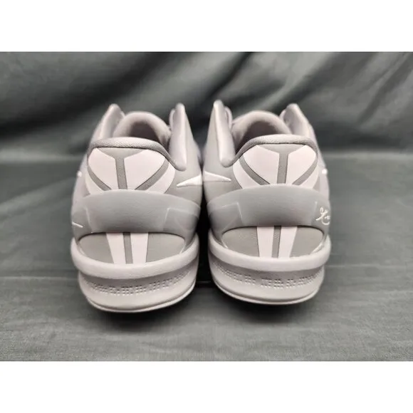 Nike Boys Kobe VIII (GS) Sneakers Mesh Wolf Grey White Size 6.5 NEW IN BOX!