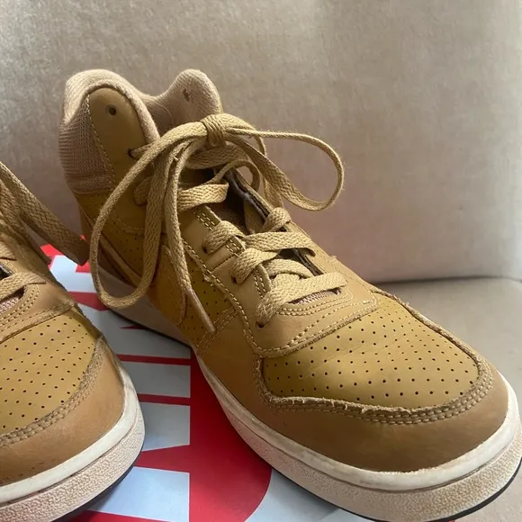 Nike Brown Leather Nike High Top Sneakers Size 5 - basically new.