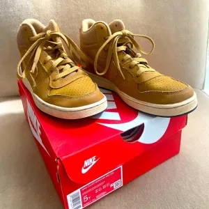 Nike Brown Leather Nike High Top Sneakers Size 5 - basically new.