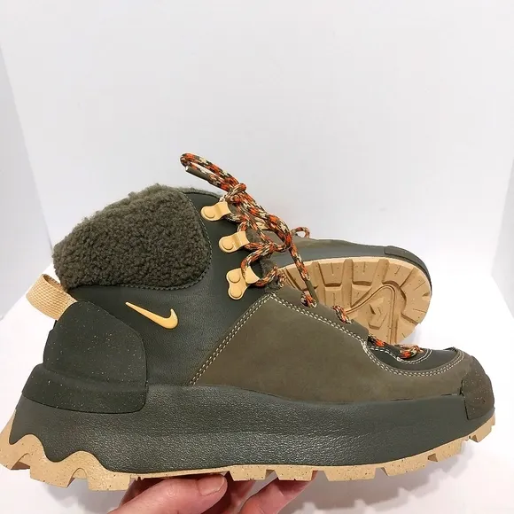 Nike City Classic Premium Waterproof‎ Boots, NEW, Size 8.5|EUR 40