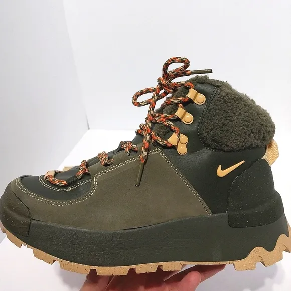 Nike City Classic Premium Waterproof‎ Boots, NEW, Size 8.5|EUR 40