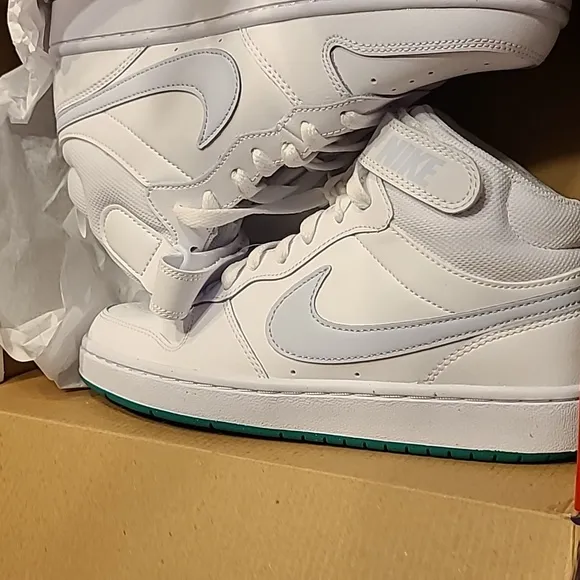 Nike Court Borough Mid 2 High Top Sneaker Size 6