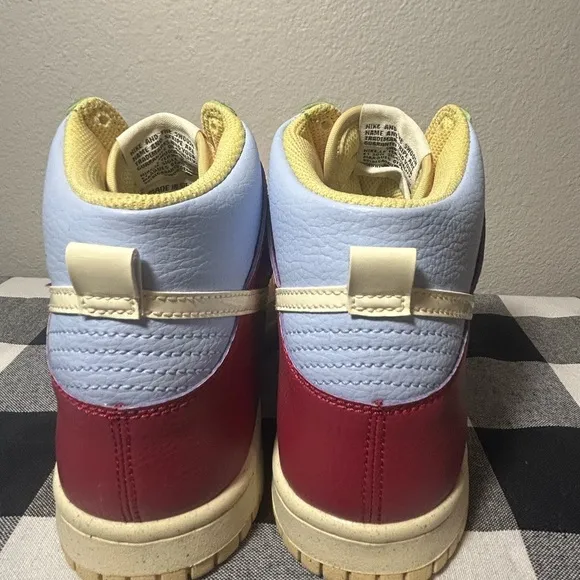 Nike Dunk High &quot;International Day of the Girl&quot; 5.5Y