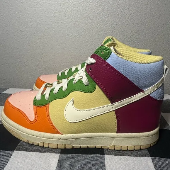 Nike Dunk High &quot;International Day of the Girl&quot; 5.5Y