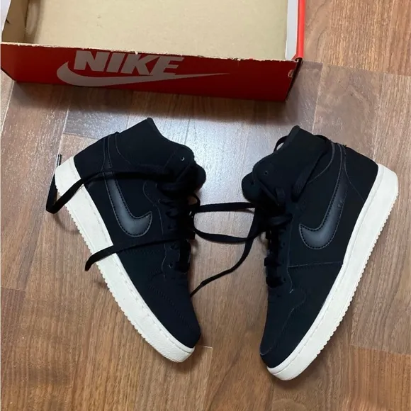 Nike Ebernon Mid SE Winter Athletic Sneakers, Black/White, Women’s size 10