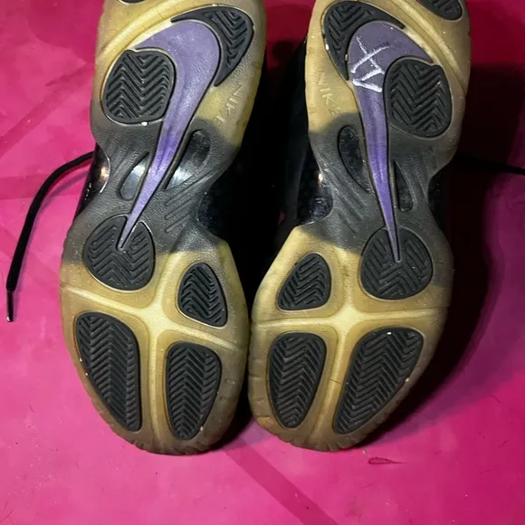 Nike Foamposite eggplant $100