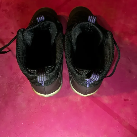 Nike Foamposite eggplant $100