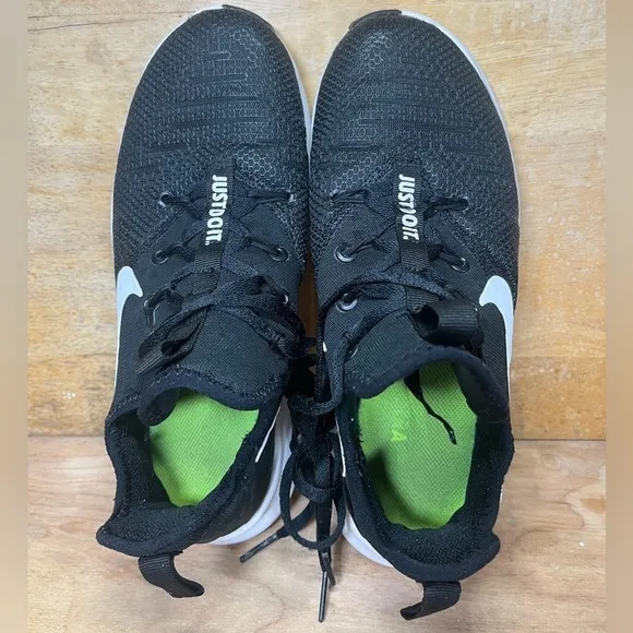 Nike Free TR 8 Womens Size 6.5 Slip On Running Shoes Sneakers Black 942888-001