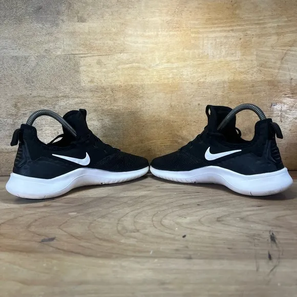 Nike Free TR 8 Womens Size 6.5 Slip On Running Shoes Sneakers Black 942888-001