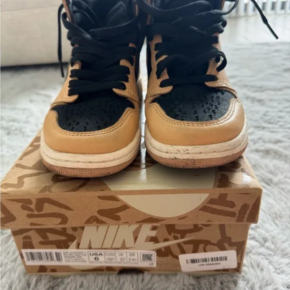 Nike High-Top Sneakers in Black and Tan