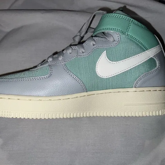 Nike High-Top Sneakers in Mint and Gray-New