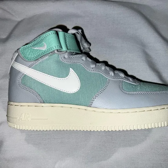 Nike High-Top Sneakers in Mint and Gray-New
