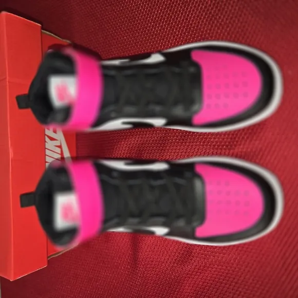 Nike High-Top Sneakers in Pink and Black