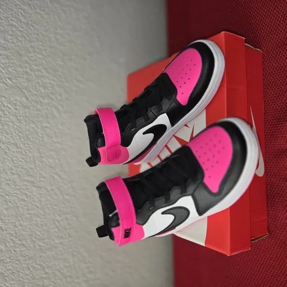 Nike High-Top Sneakers in Pink and Black