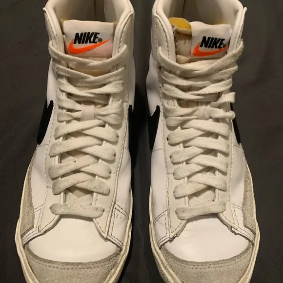 Nike High-Top Sneakers in White and Black size 6