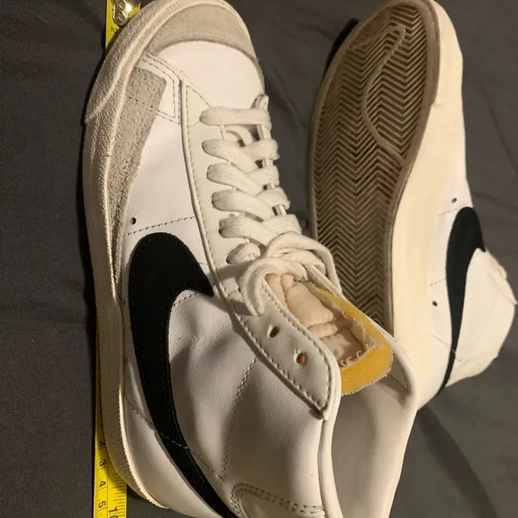 Nike High-Top Sneakers in White and Black size 6