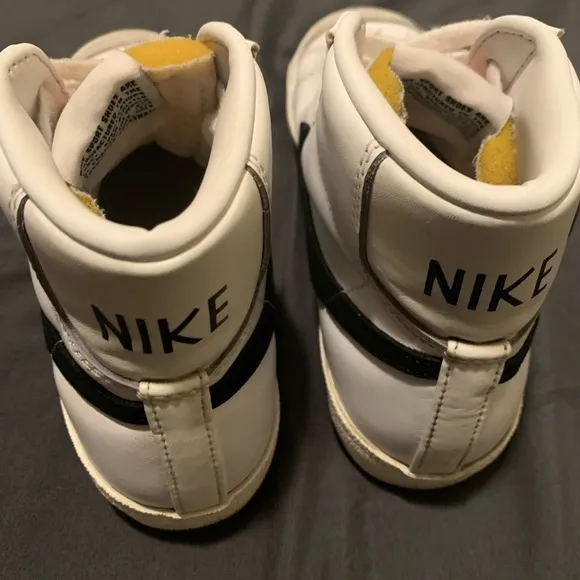 Nike High-Top Sneakers in White and Black size 6