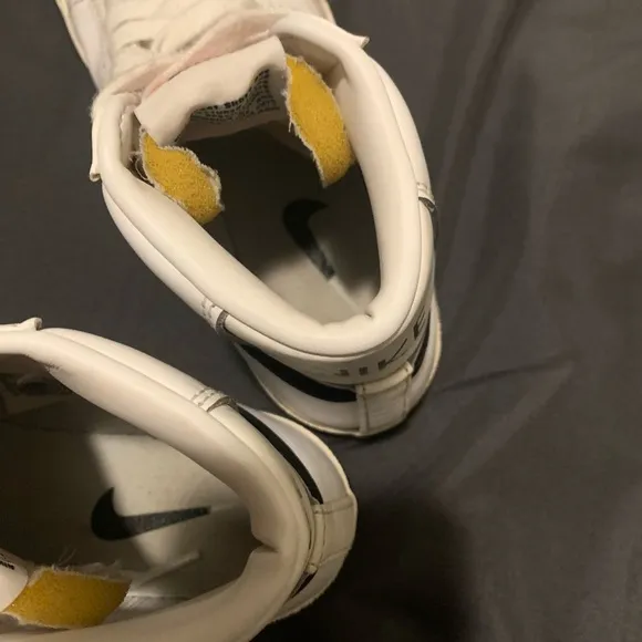Nike High-Top Sneakers in White and Black size 6