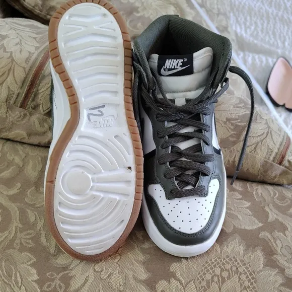 Nike High-Top Sneakers in White and Olive