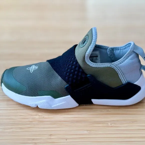 Nike Huarache Extreme GS Slip On Shoes, Olive Green, Size 3Y