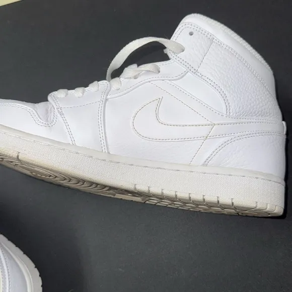 Nike Jordan Trainer Pro Air White High-Top Sneakers 10.5 white
