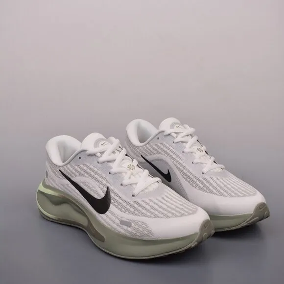 Nike Journey Run Men's Road Running Shoes Green