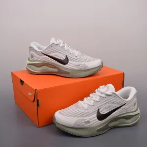 Nike Journey Run Men's Road Running Shoes Green