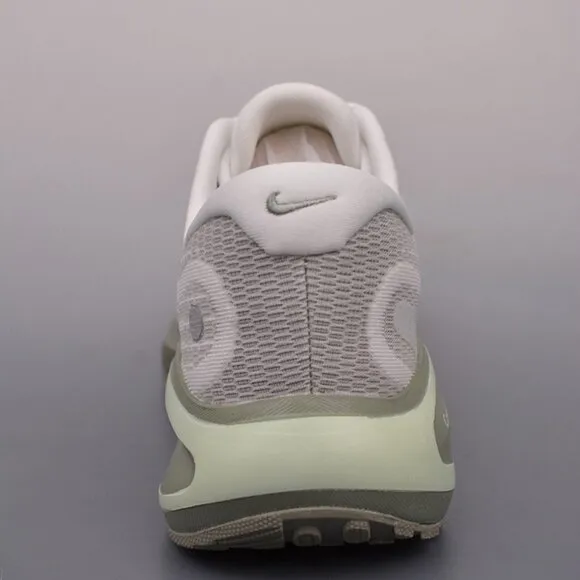 Nike Journey Run Men's Road Running Shoes Green