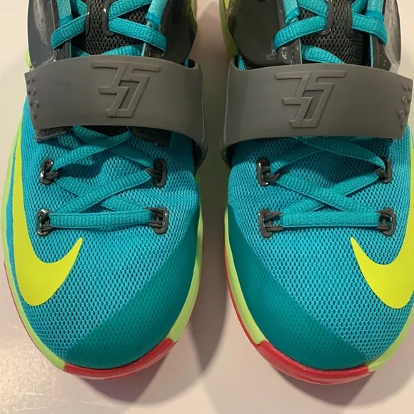 Nike KD Kids Basketball Shoes Unique Bright Size 6Y 669942-300