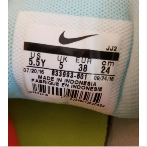 Nike Kids Free RN Running Shoe Lava Glow Size 5.5Y