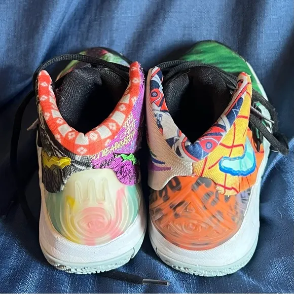 Nike Kybrid Pineapple House SpongeBob shoes