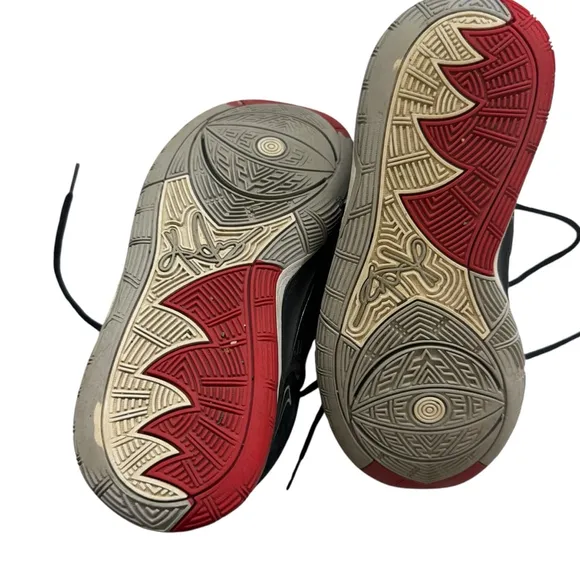 Nike Kyrie 5 Basketball Shoes Black Red