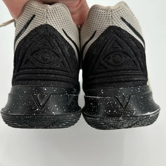 Nike Kyrie 5 Oreo Men’s Cookies n Cream Rare High Top Sneakers Size 10.5