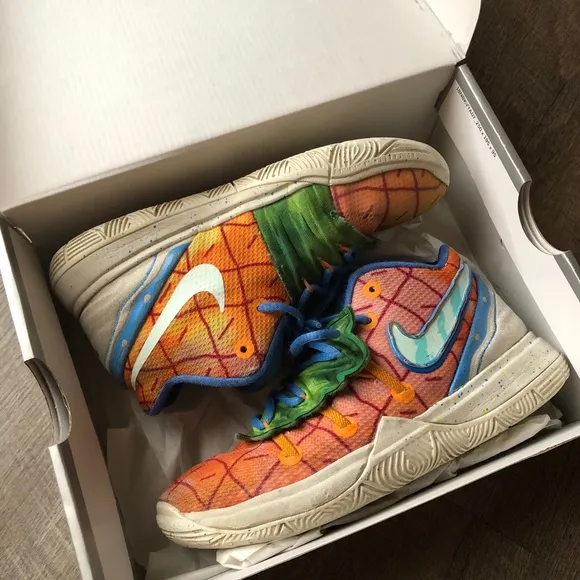 Nike Kyrie Irving V 5 SBSP Pineapple House Shoes US Size 1Y