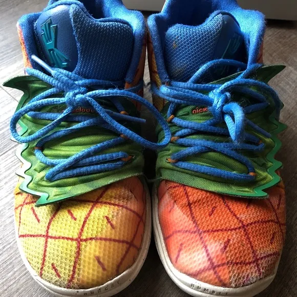 Nike Kyrie Irving V 5 SBSP Pineapple House Shoes US Size 1Y