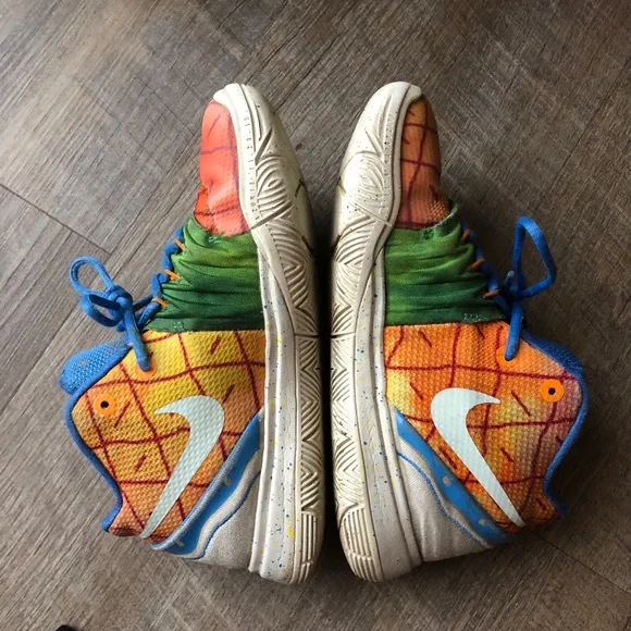 Nike Kyrie Irving V 5 SBSP Pineapple House Shoes US Size 1Y